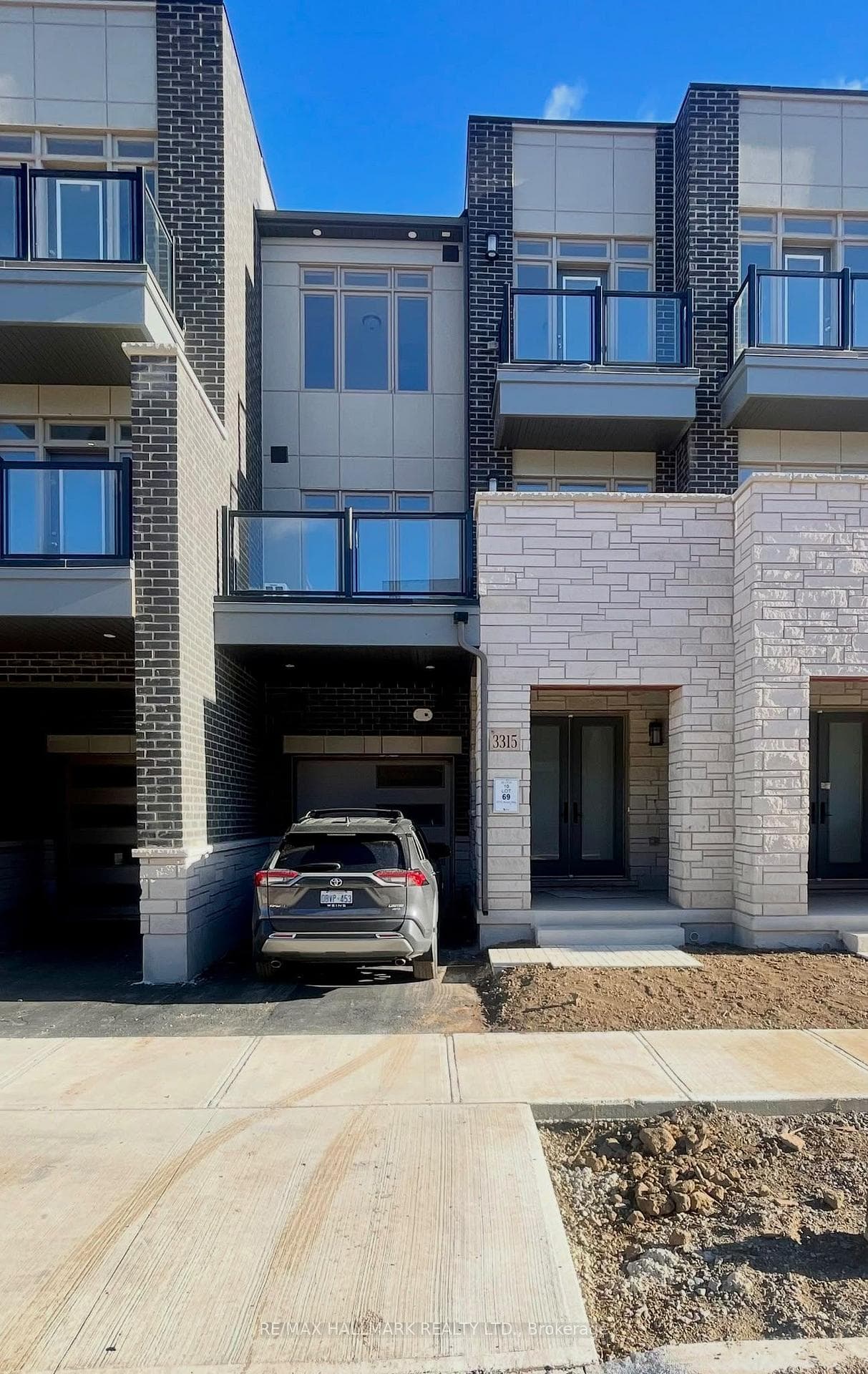 3315 Azam Way, Oakville, ON L6M 5S6