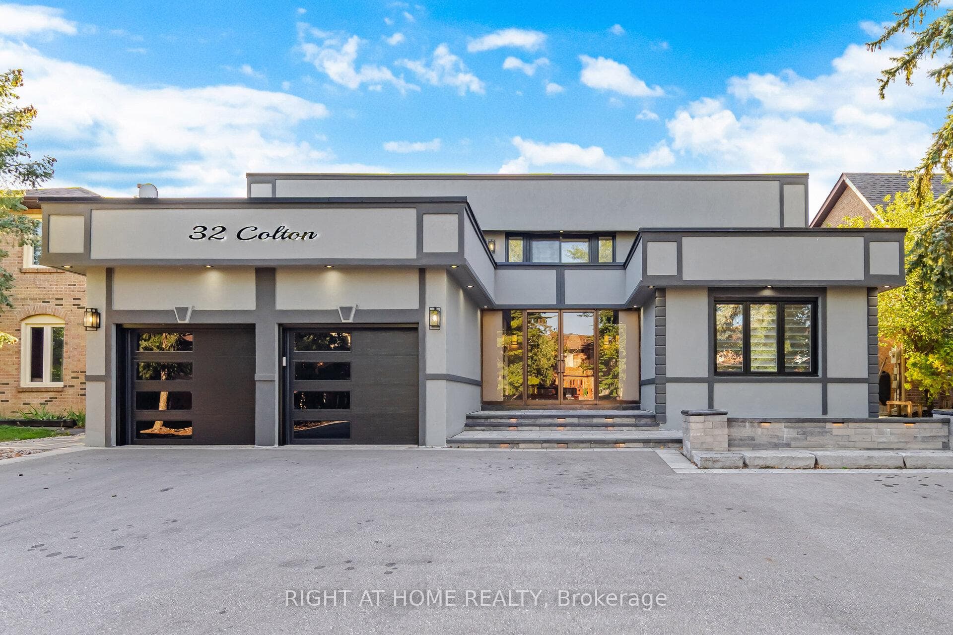 32 Colton Crescent S, Vaughan, ON L4L 3L7
