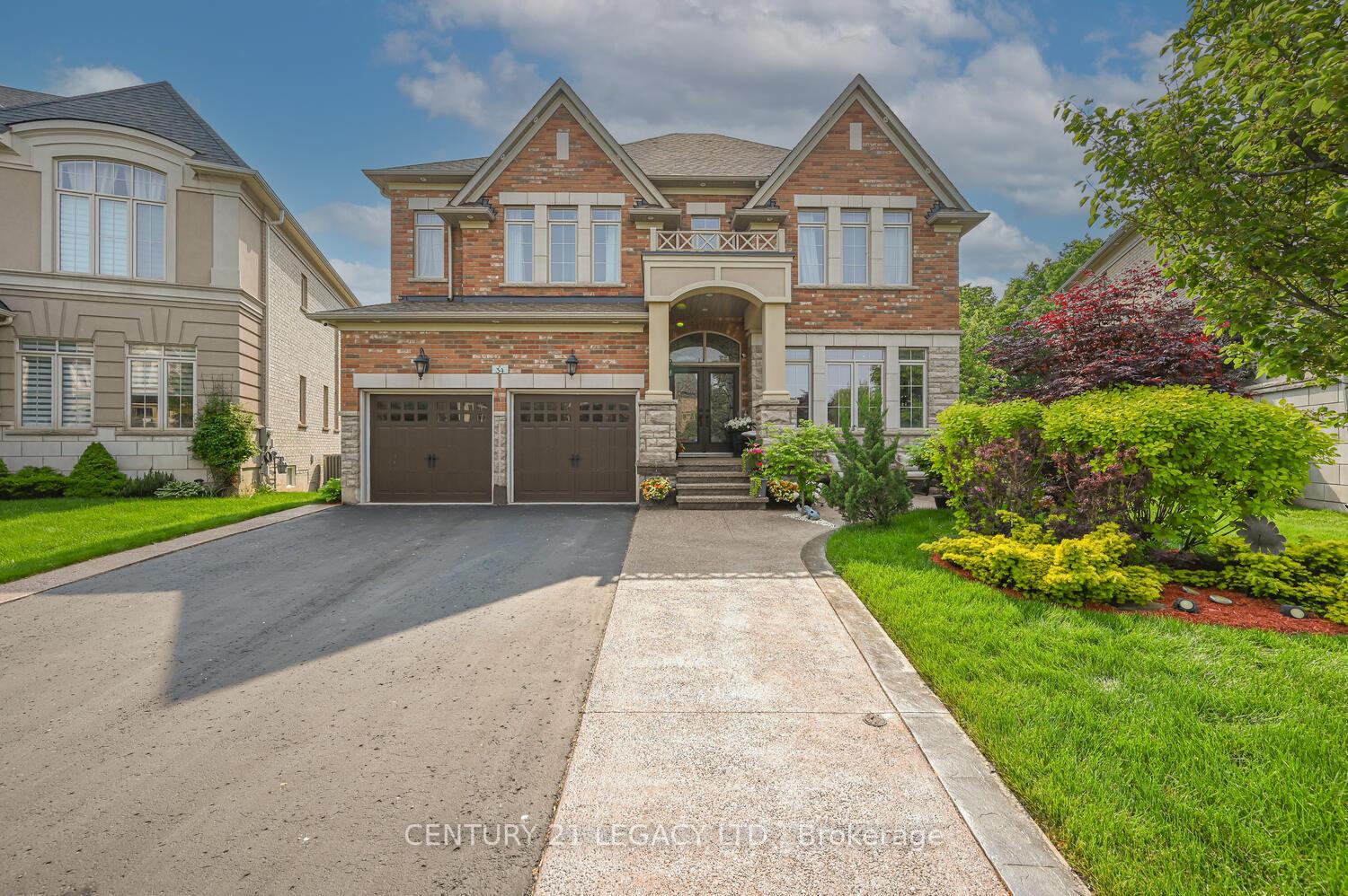 34 Cannington Crescent, Brampton, ON L6X 2Y5