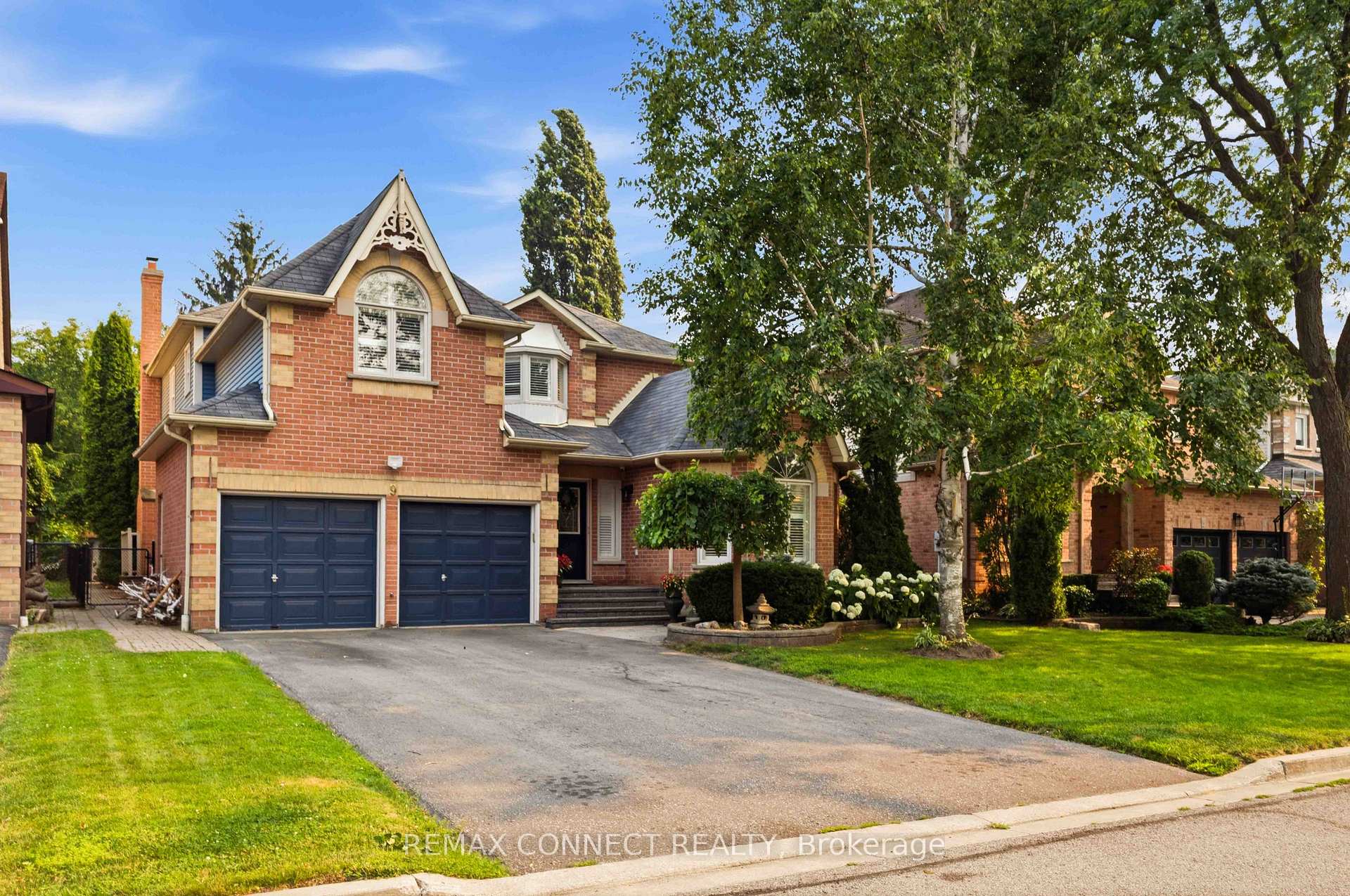 9 Nettle's Court, Whitby, ON L1P 1L5