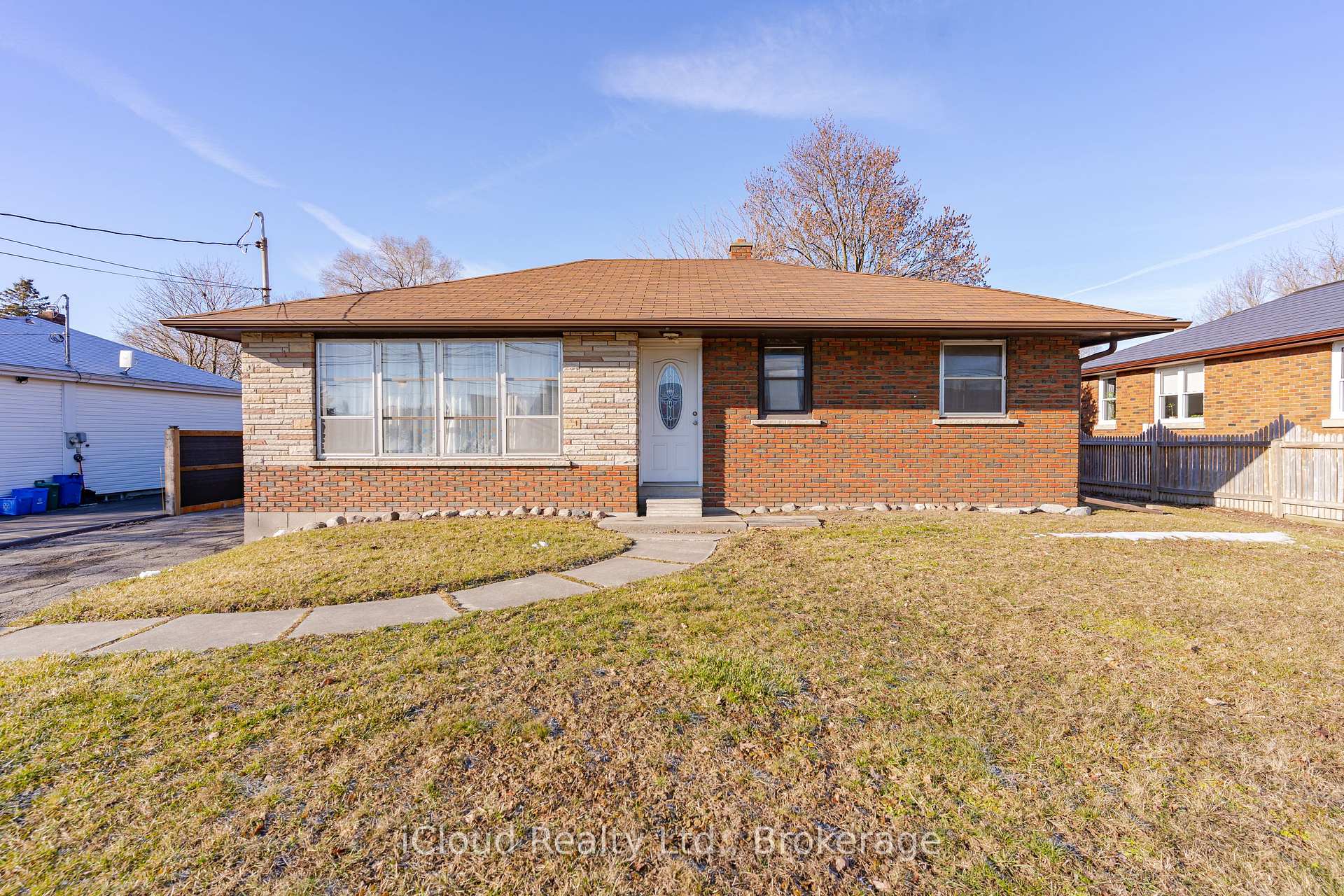 18200 Leslie Street, East Gwillimbury, ON L9N 0M5