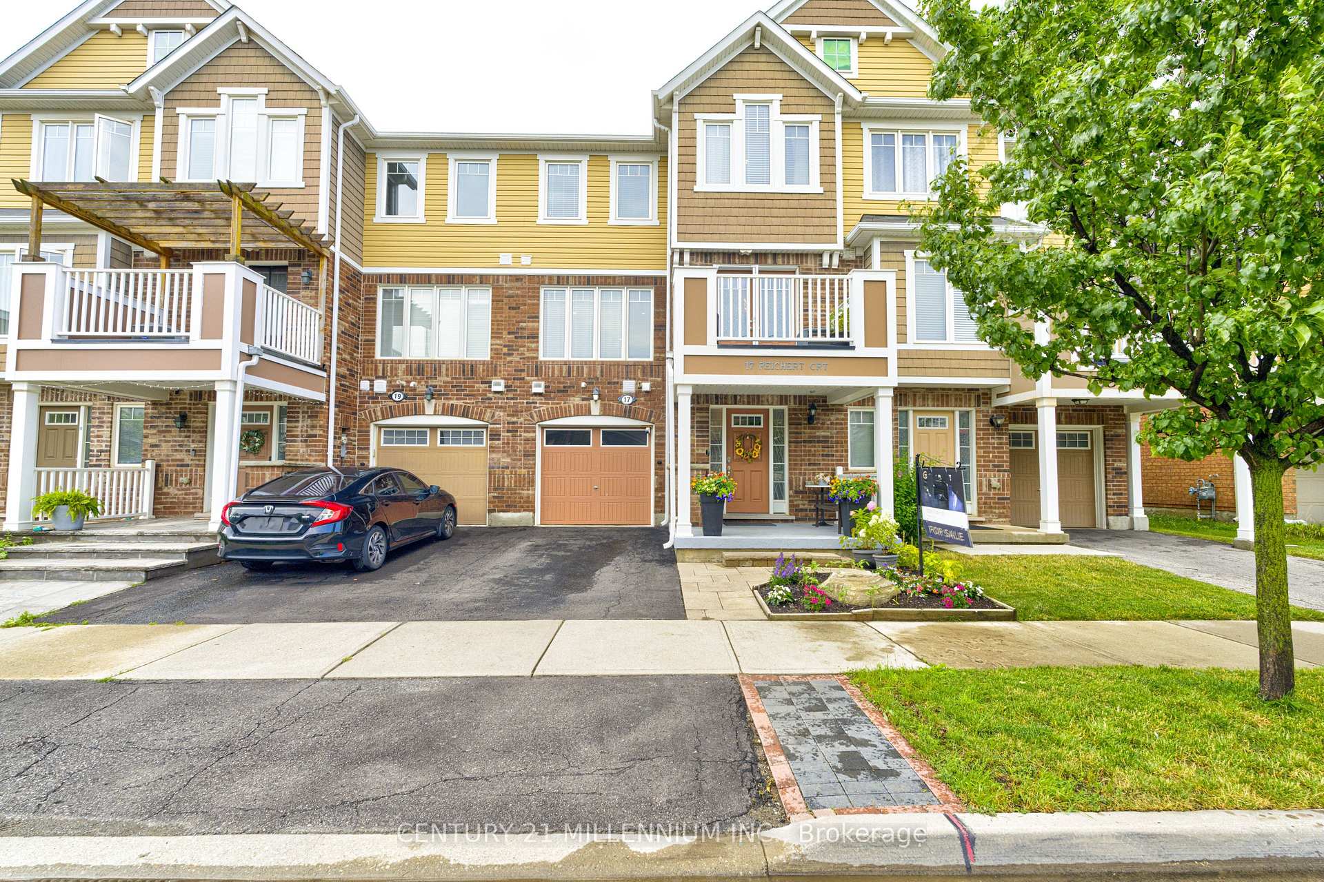17 Reichert Court, Milton, ON L9T 8R7