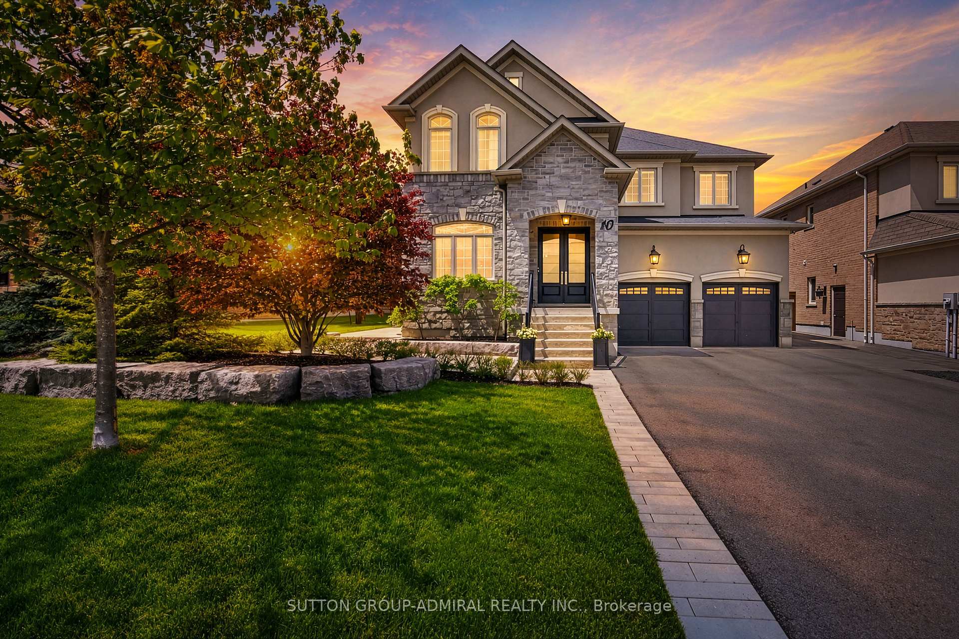 10 Thomas Noble Court, King, ON L7B 0A3