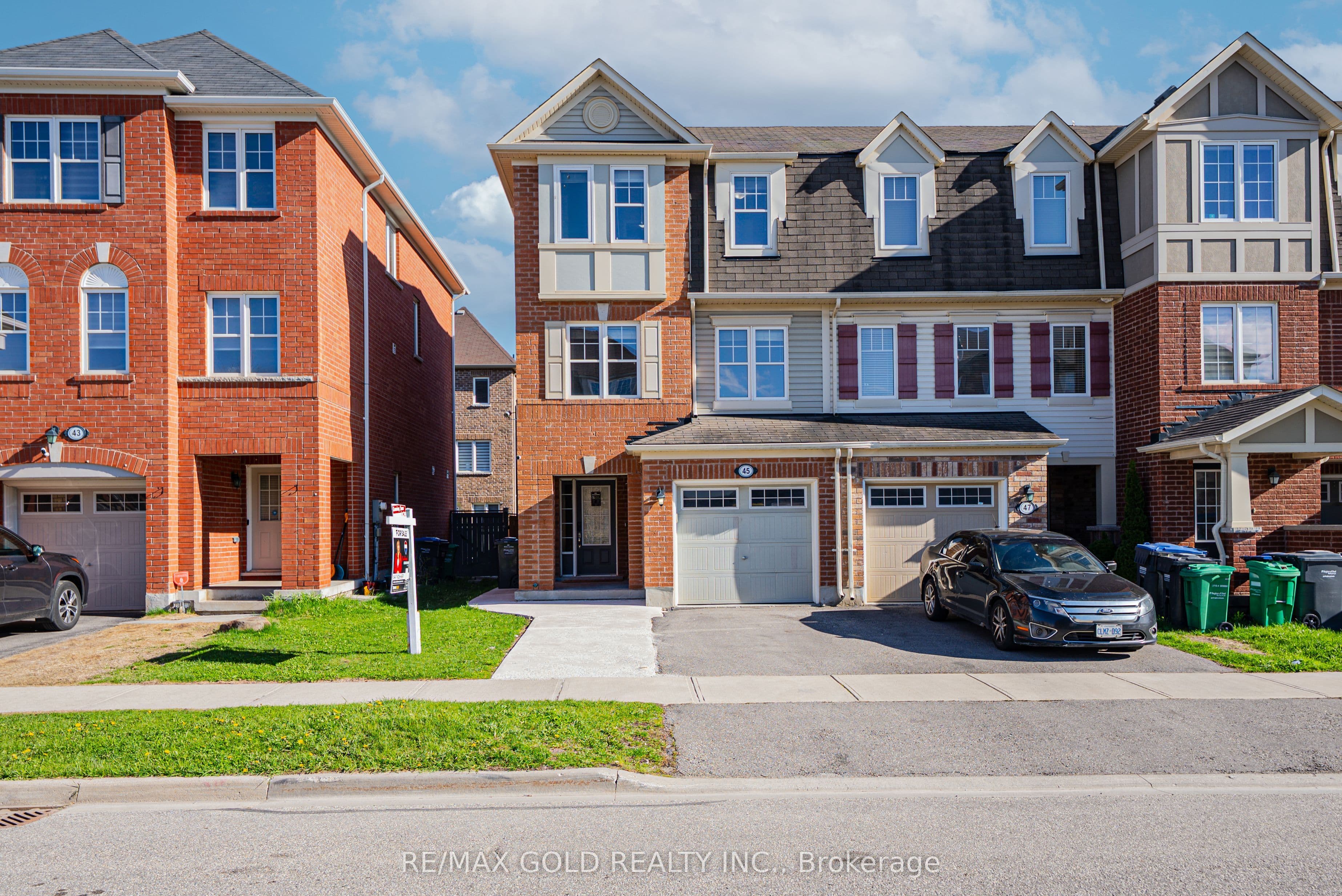 45 Ariel Road, Brampton - Att/Row/Townhouse