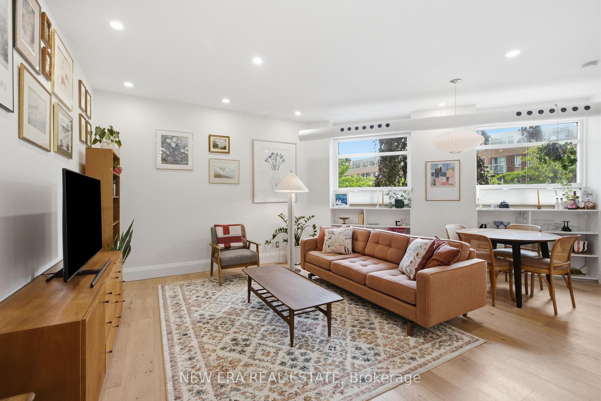 371 Wallace Avenue 39, Toronto W02, ON M6P 3N8