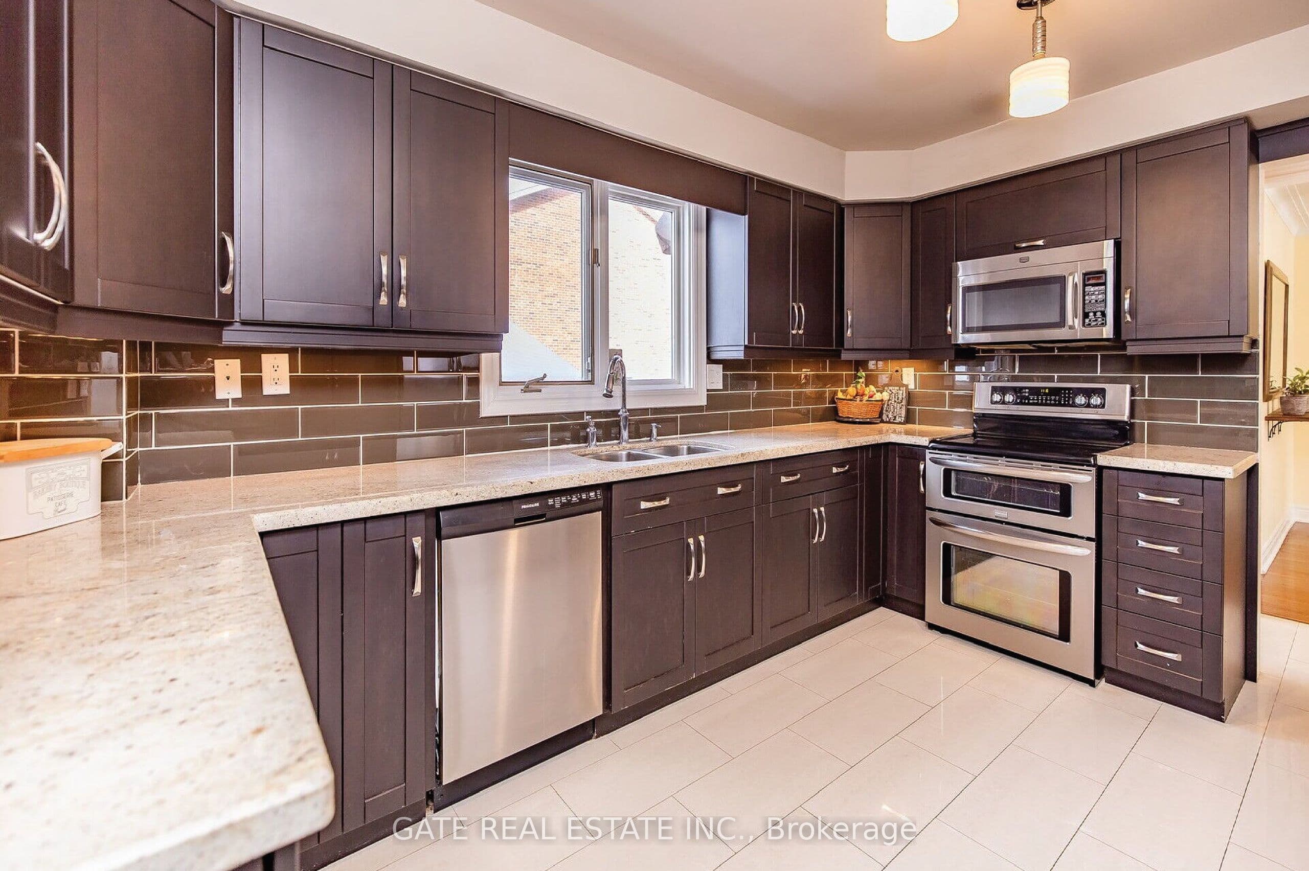 60 Scott Street, Brampton, ON, Brampton North