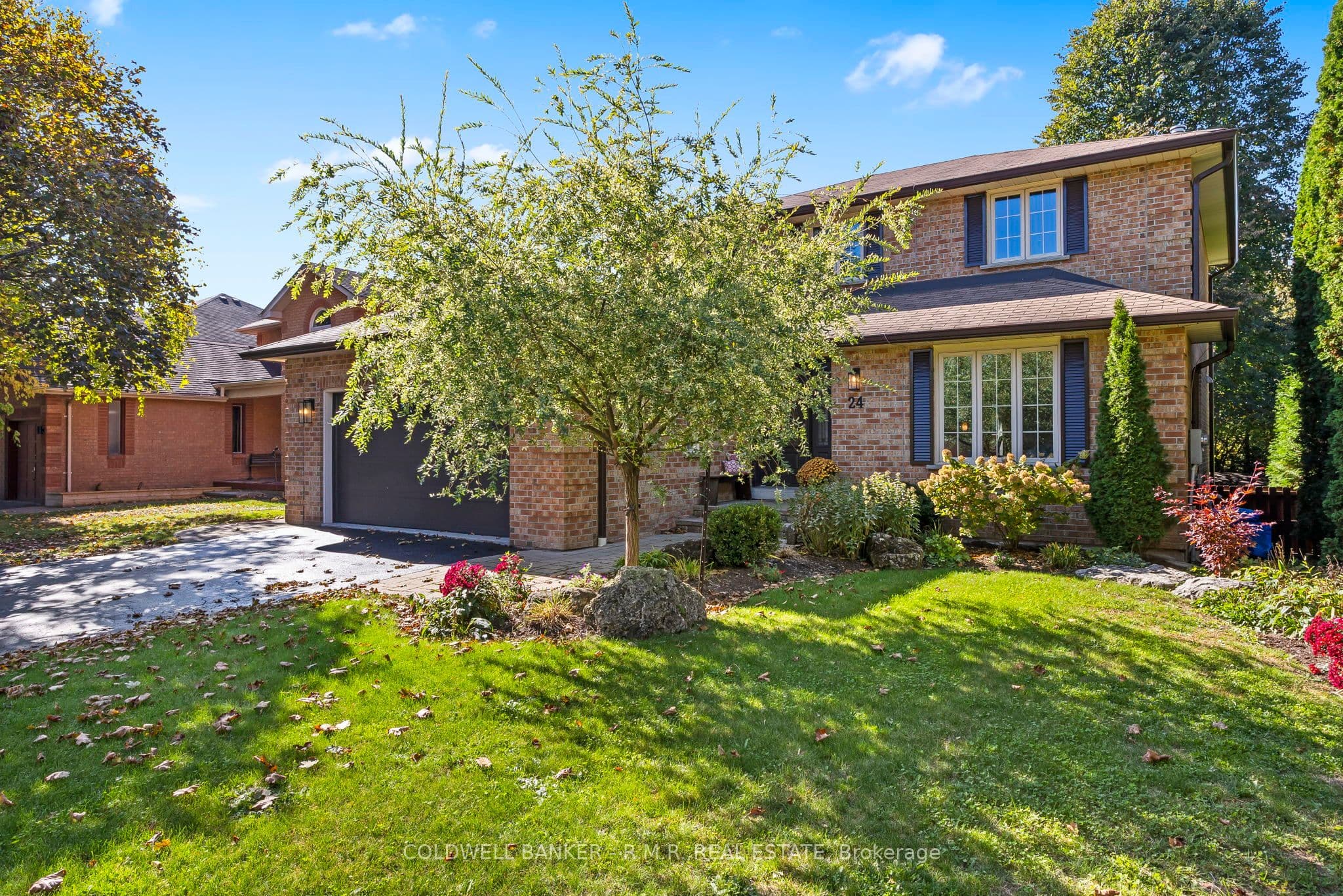 24 Testa Road, Uxbridge - Detached