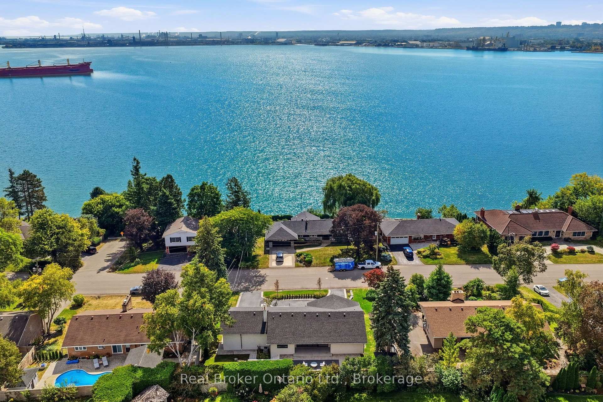 841 Danforth Place, Burlington, ON L7T 1S1