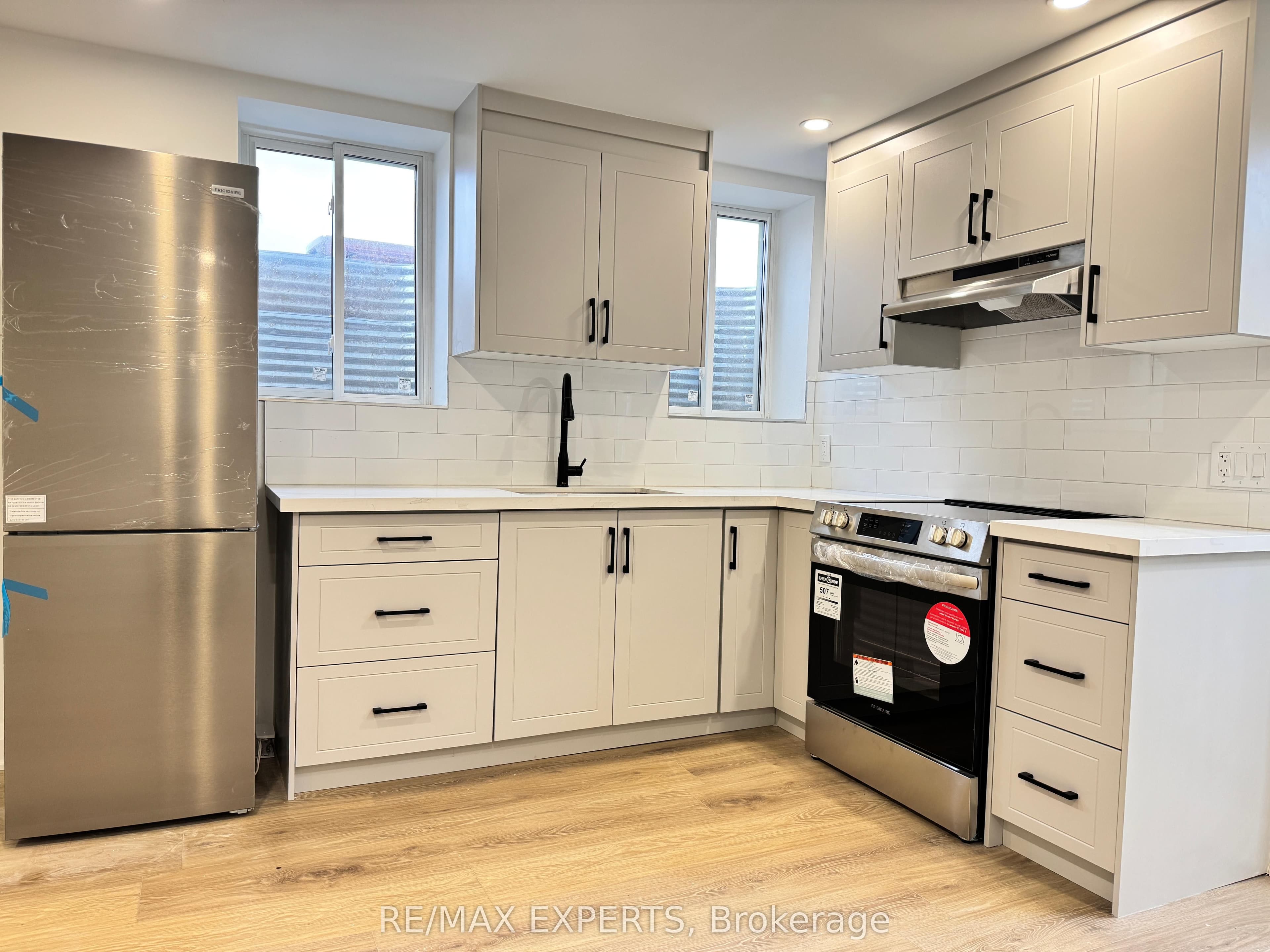 1279 Sweetfern Crescent, Milton, ON, 1026 - CB Cobban