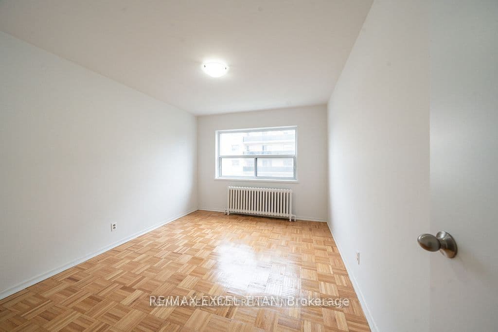 Brant in Burlington - Real Estate | Savie Wander