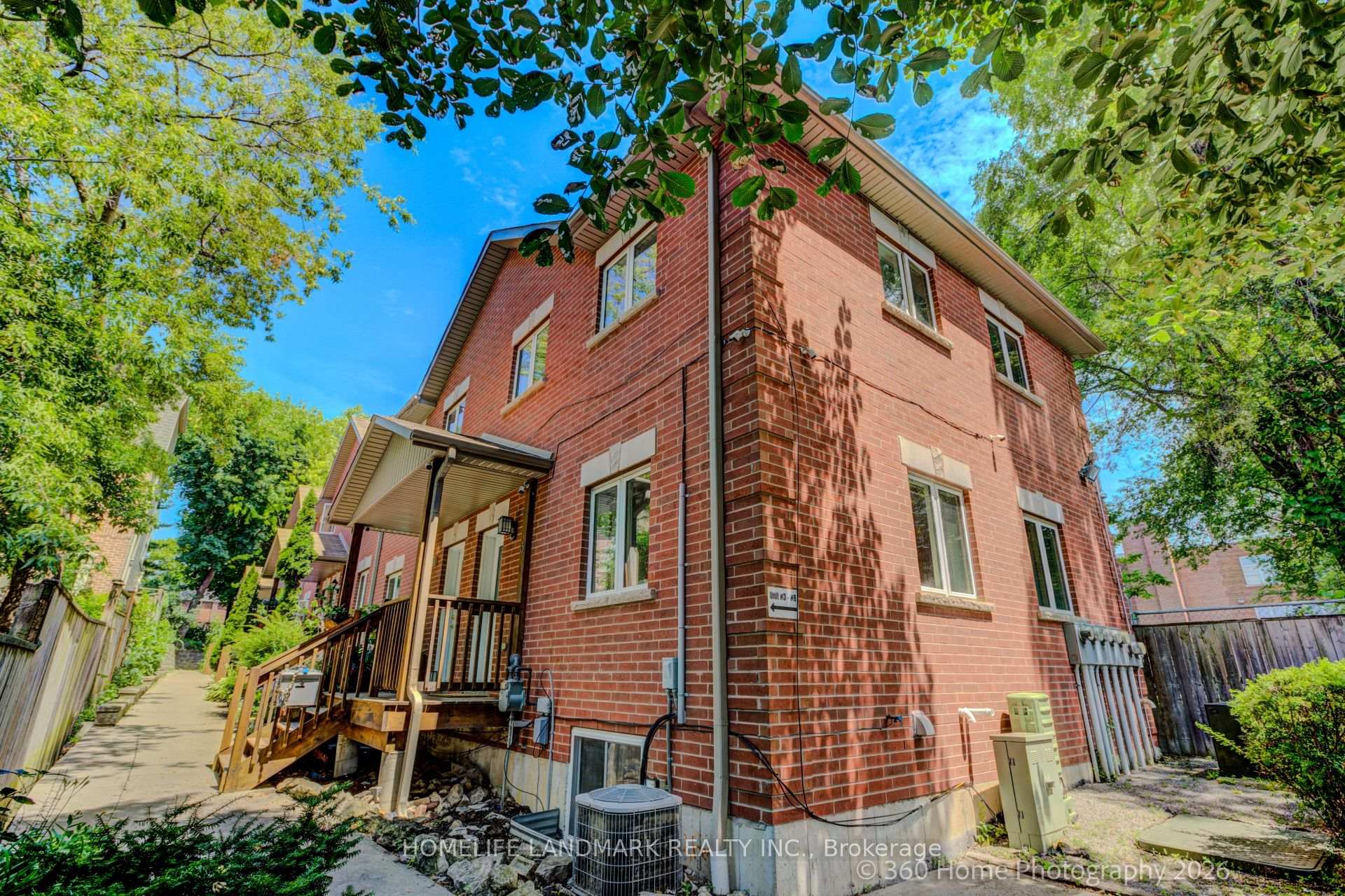 736 Kingston Road 3, Toronto, ON M4E 1R7