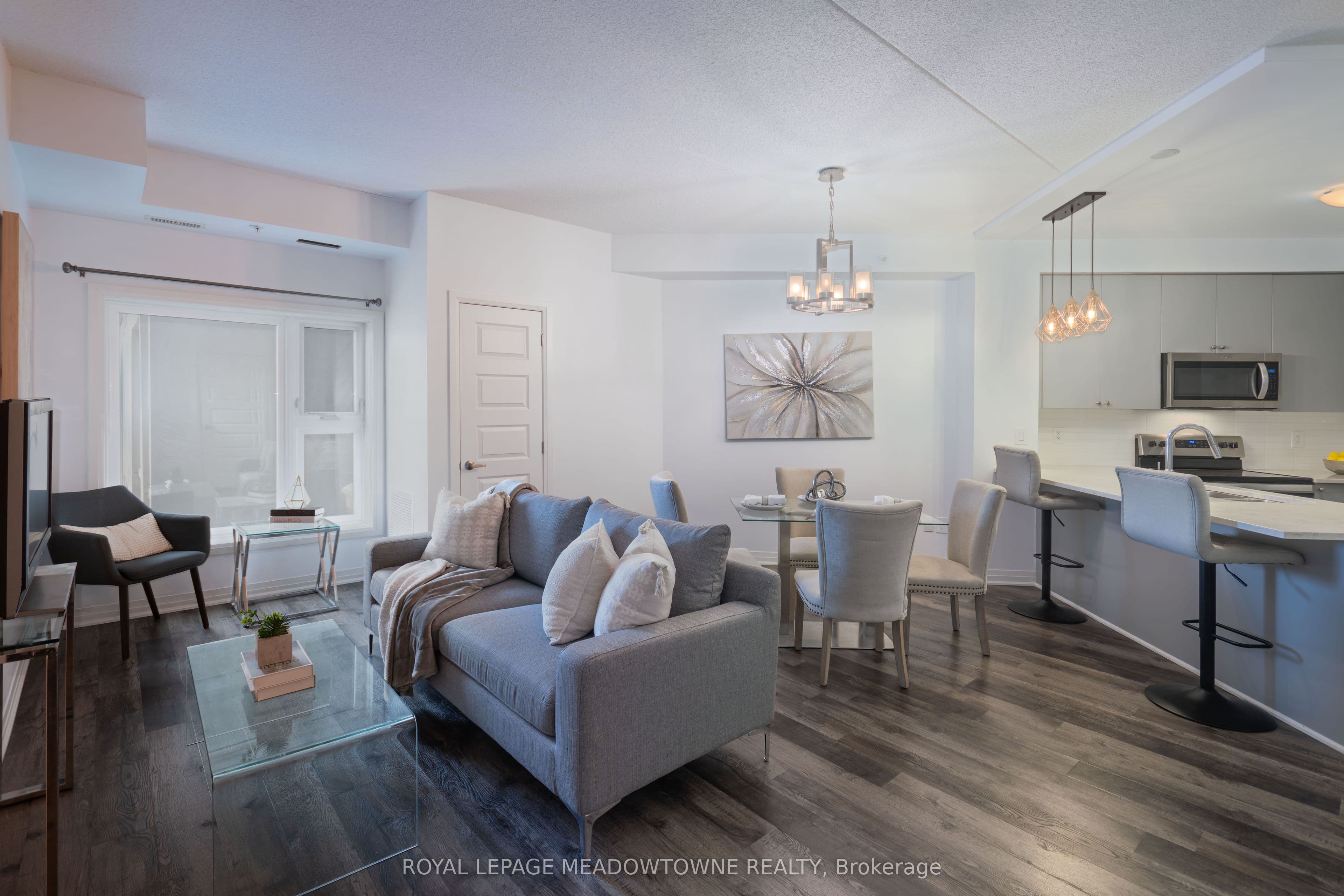 610 Farmstead Drive, Milton - Condo Apartment