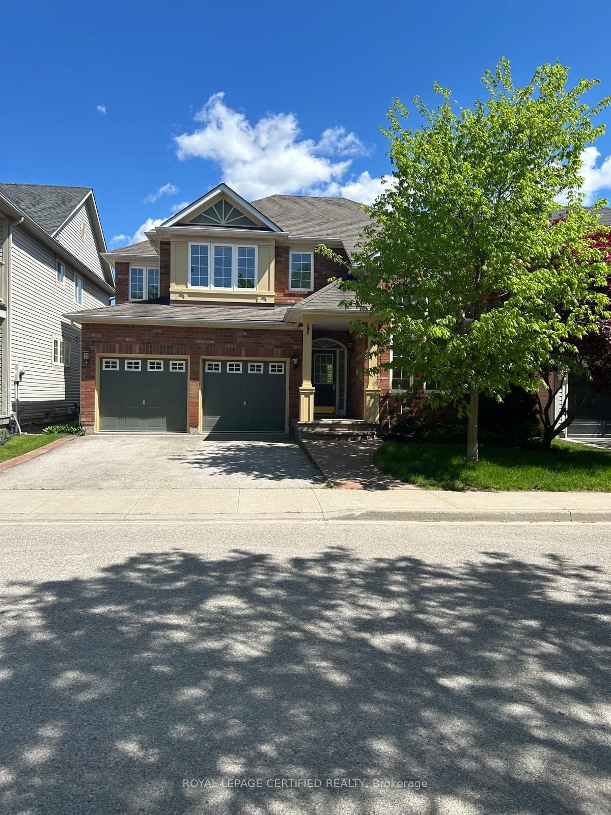 5612 Thorn Lane, Burlington - Detached