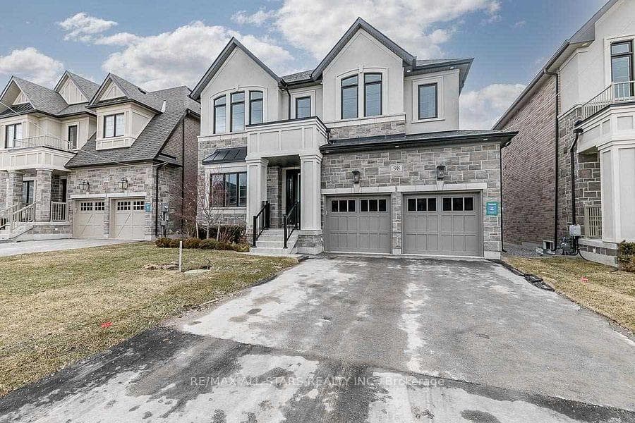 98 Church Street, Georgina, ON L4P 1J5