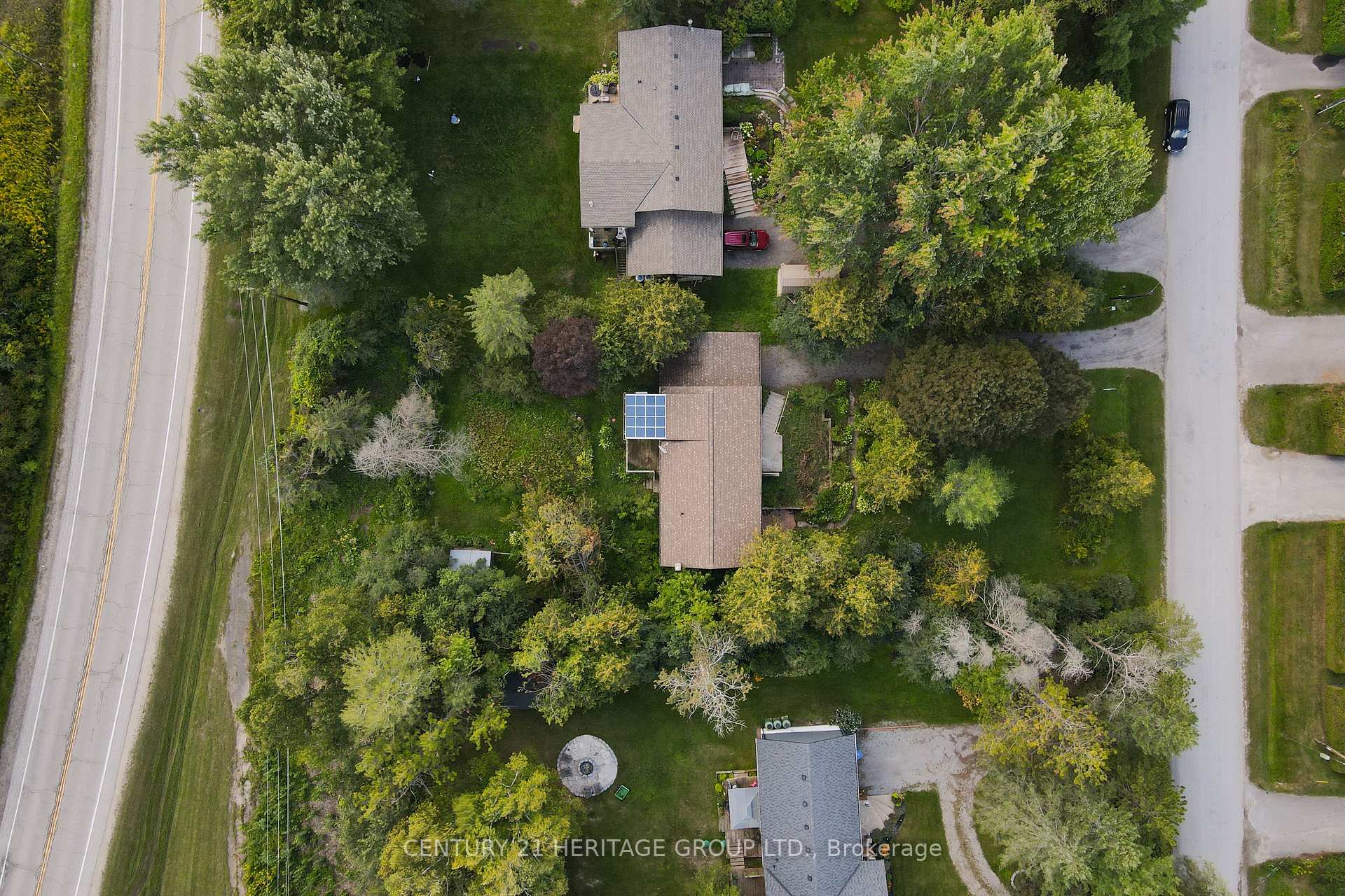 33 Minonen Road, Georgina, ON L0C 1L0