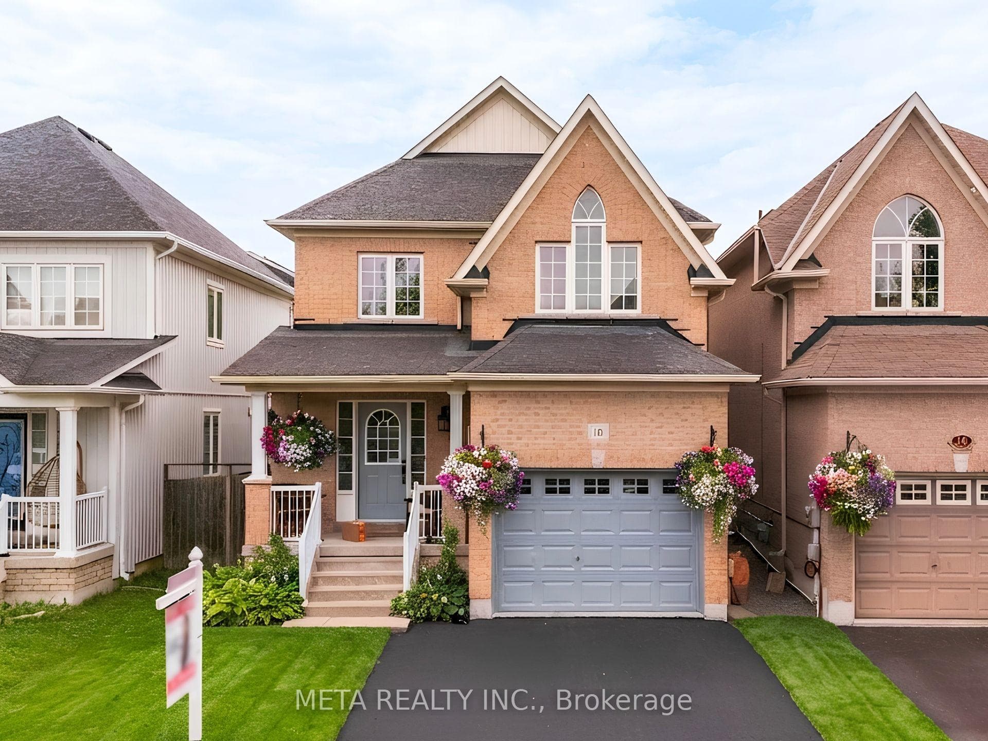 10 Broome Avenue, Clarington, ON L1E 0B1