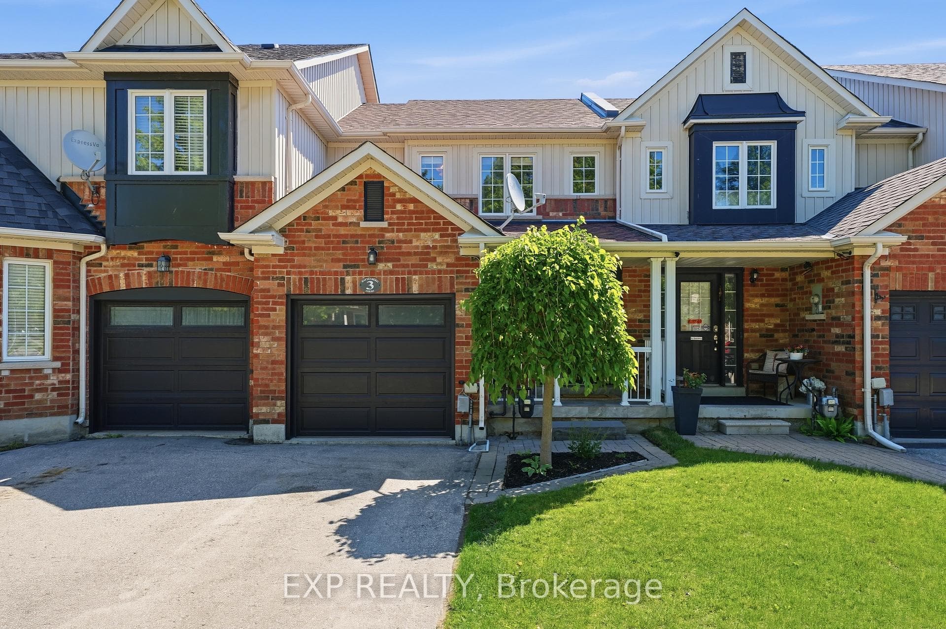 3 Battenberg Court, East Gwillimbury, ON L0G 1M0