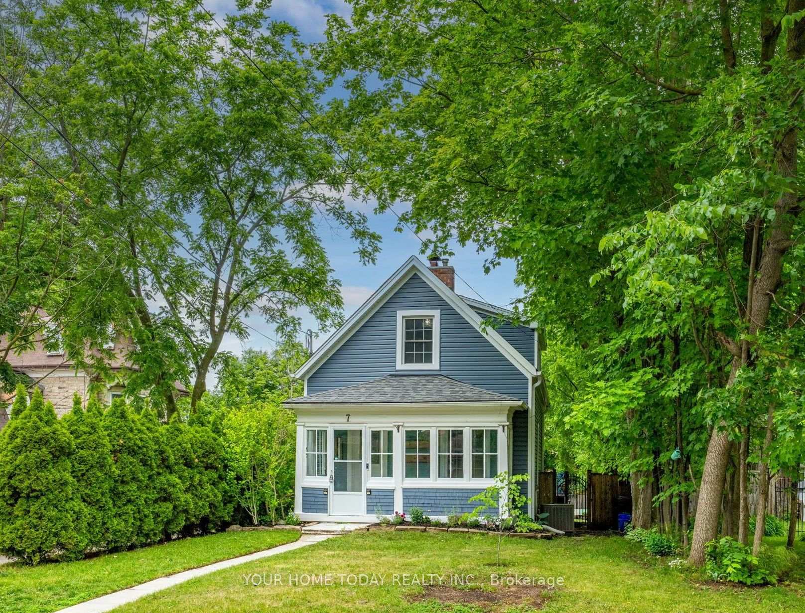 7 Albert Street, Halton Hills, ON L7G 2A8