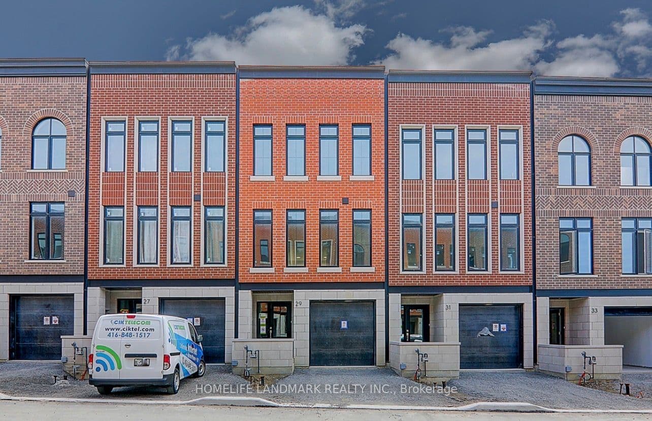 27 Chestnut Court, Aurora - Att/Row/Townhouse