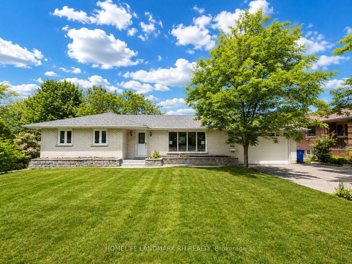 88 Riverglen Drive, Georgina, ON L4P 2R1